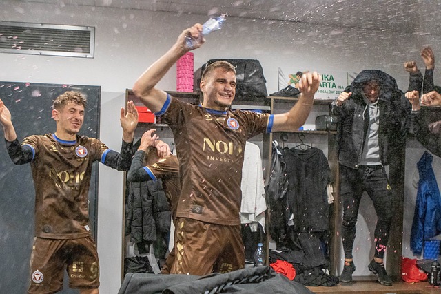 伤病阴影 伤病阴影